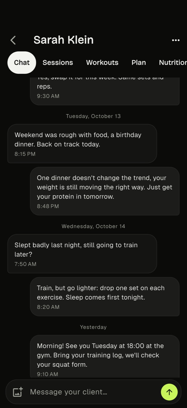 A client in the Kavi coach app, with the chat open