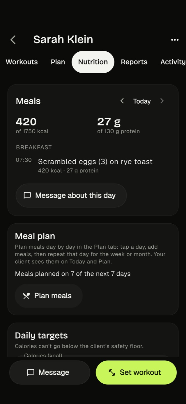 A client’s meals and totals in the Kavi coach app
